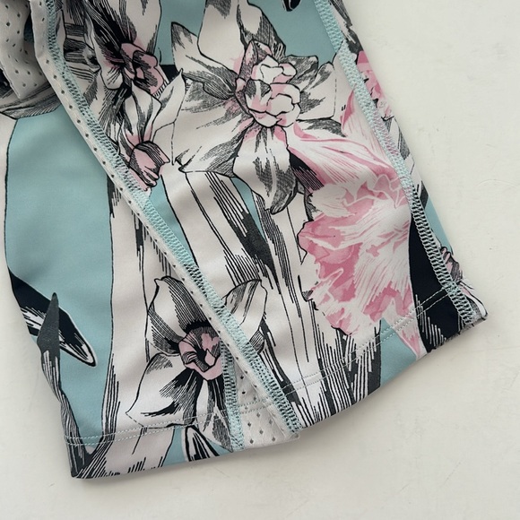 Nike Dri Fit Blue floral leggings Size M - Picture 13 of 16